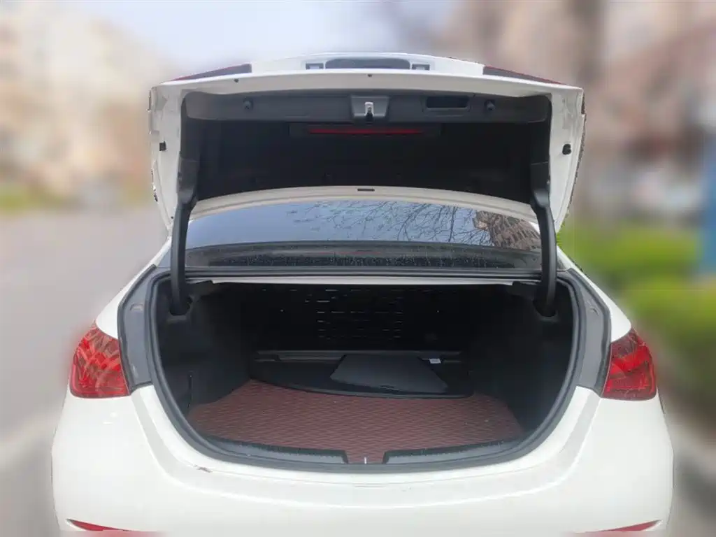 Mercedes-Benz C-Class 2023 Facelift C 200 L Sport Edition фото 10
