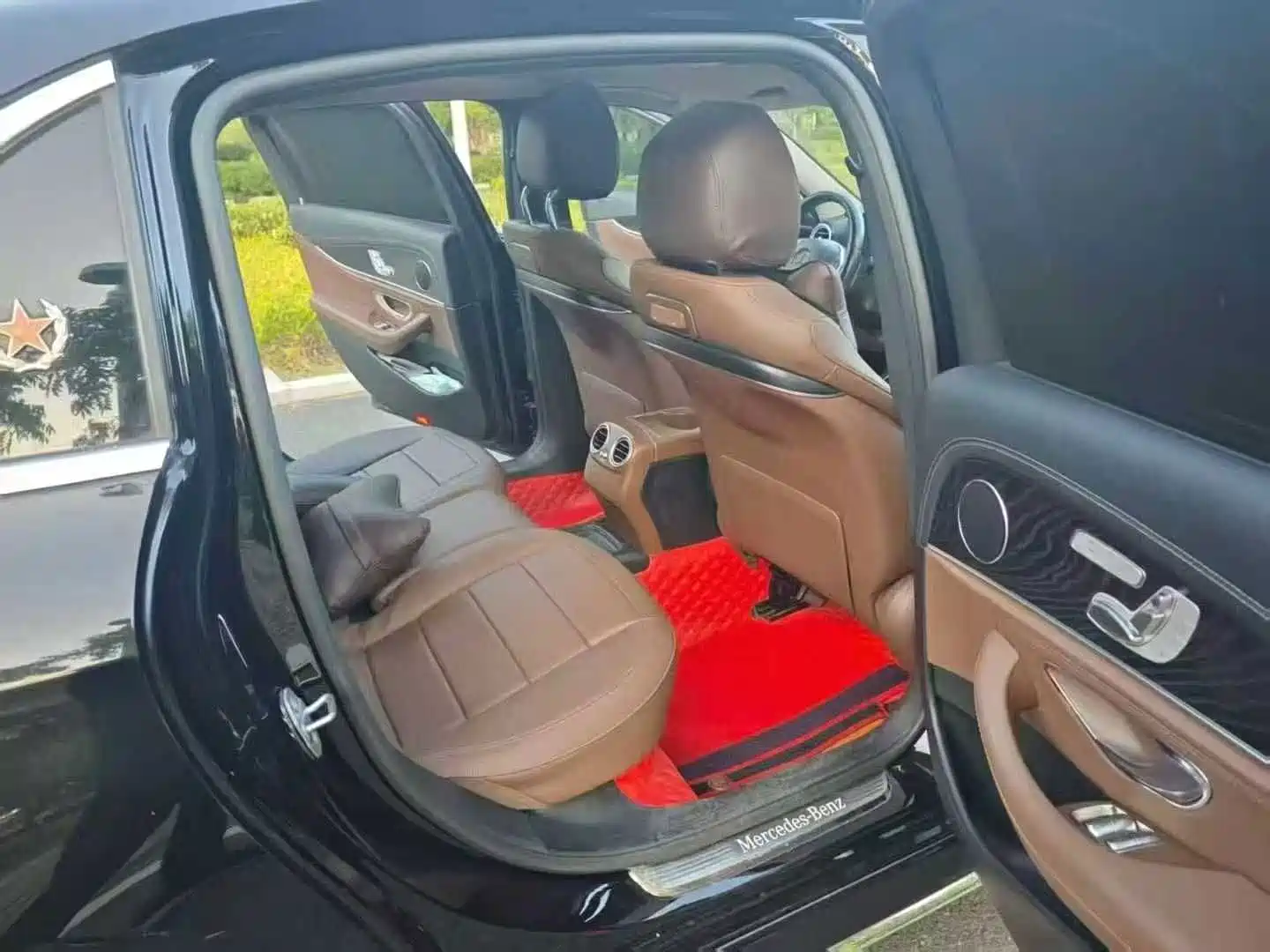 Фото 9 - Mercedes-Benz E-Class