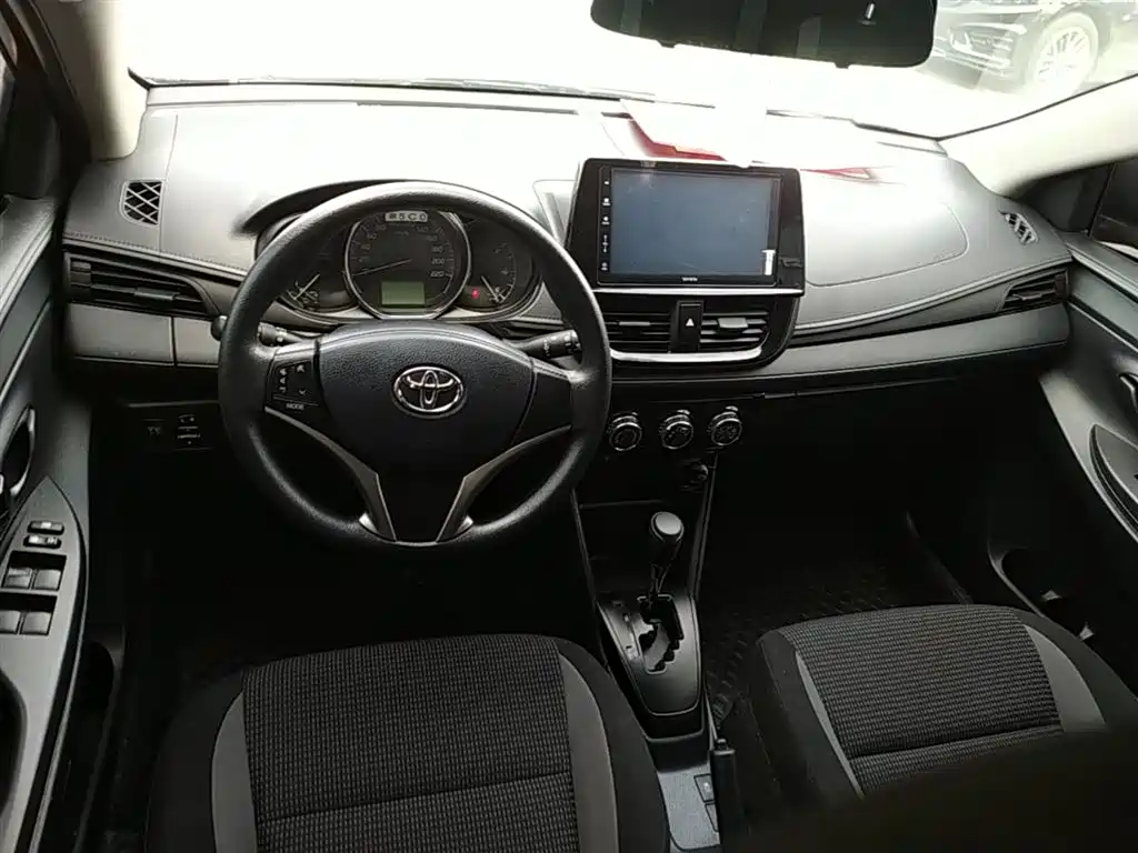 Toyota Vios FS 2021 1.5L CVT Fengchi Edition фото 10