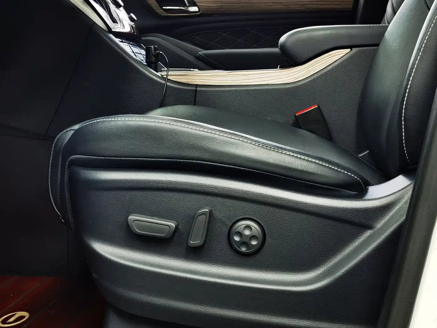 GAC Trumpchi Trumpchi M8 2019 320T Ultimate Edition фото 12