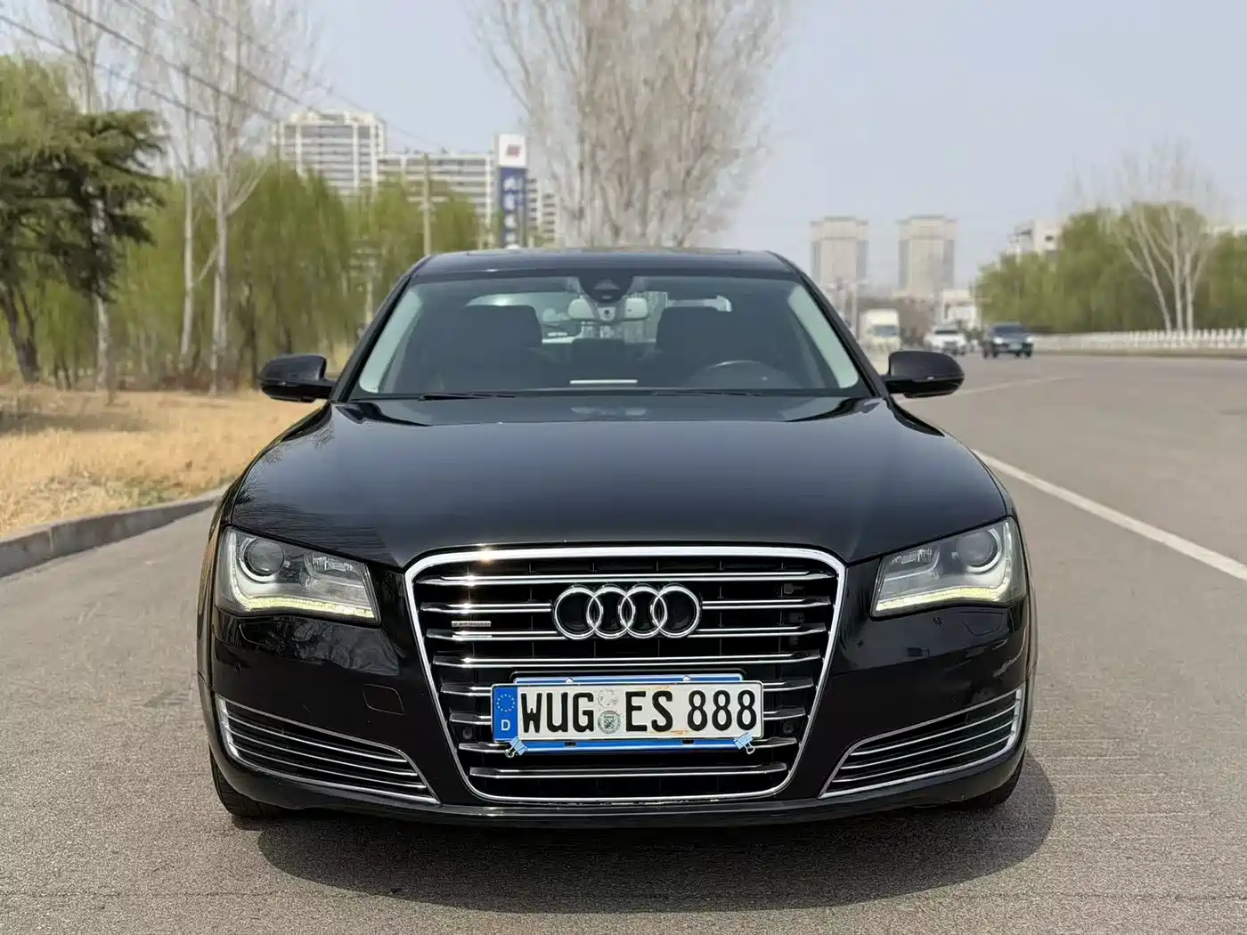 Фото 1 - Audi A8