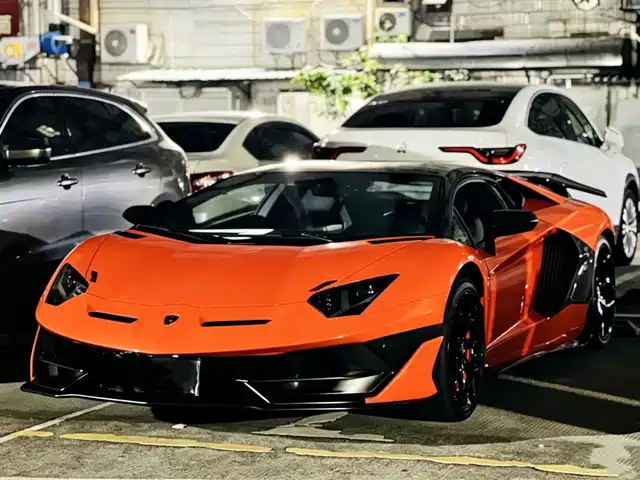  Lamborghini Aventador 2011 LP 700-4