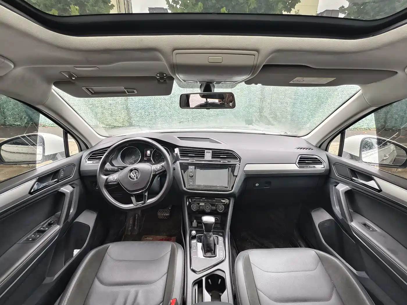 Фото 4 - Volkswagen Tiguan L