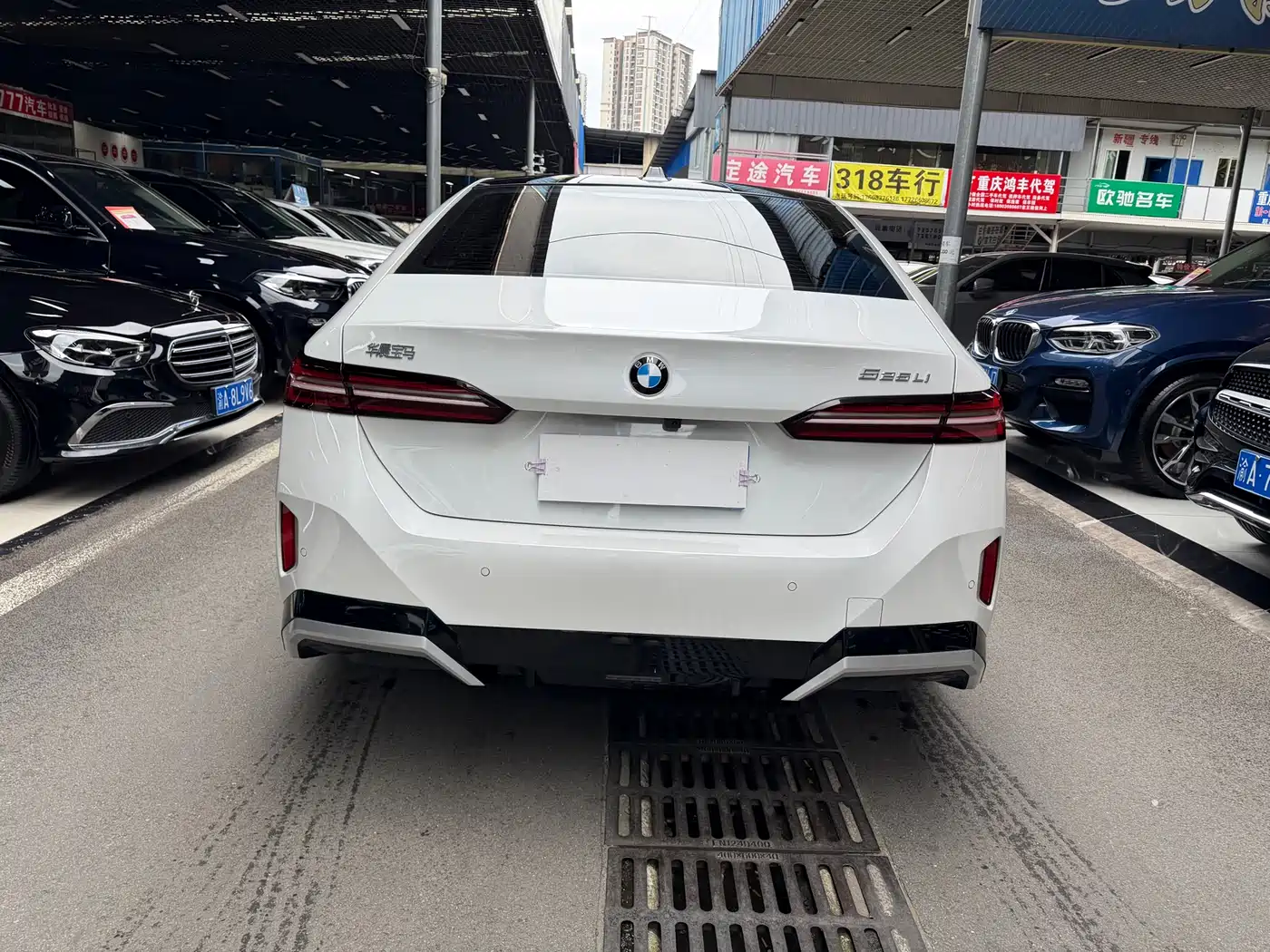 BMW 5 Series 2024 525Li M Sport Package фото 7