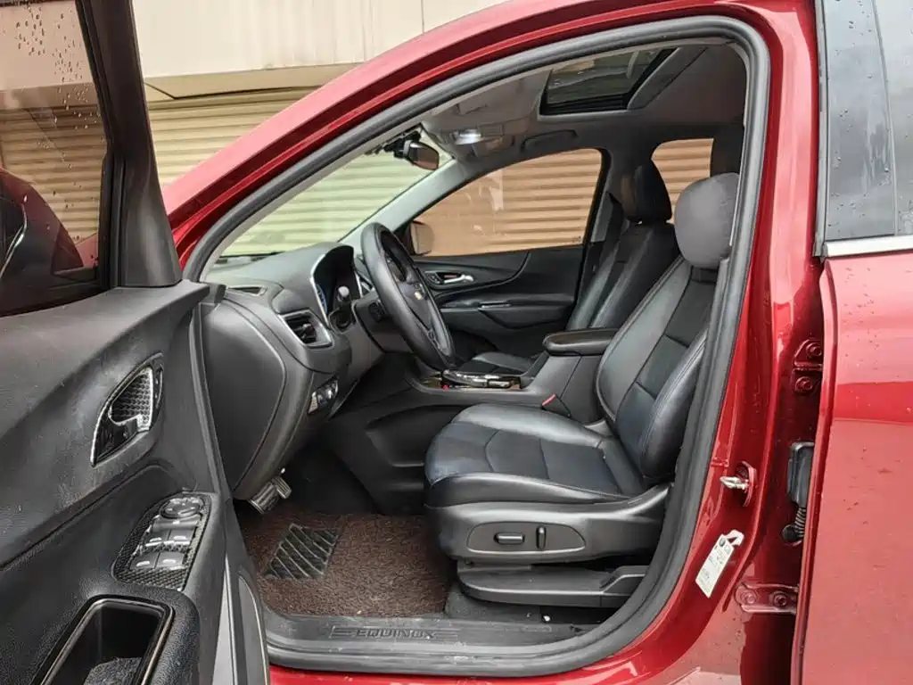 Фото 17 - Chevrolet Equinox