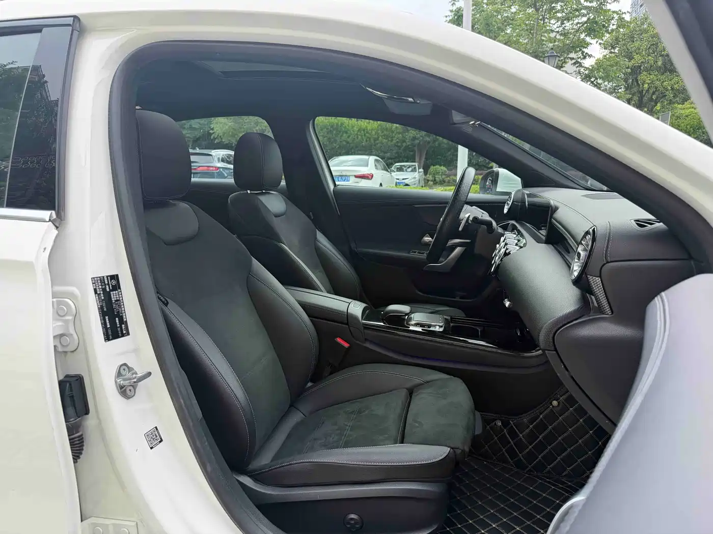Mercedes-Benz A-Class 2019 A 200 L Sport Sedan фото 12