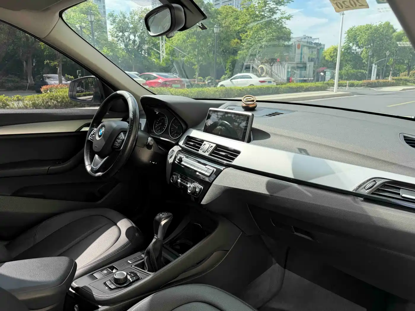 BMW X1 2016 sDrive18Li Fashion Model фото 12