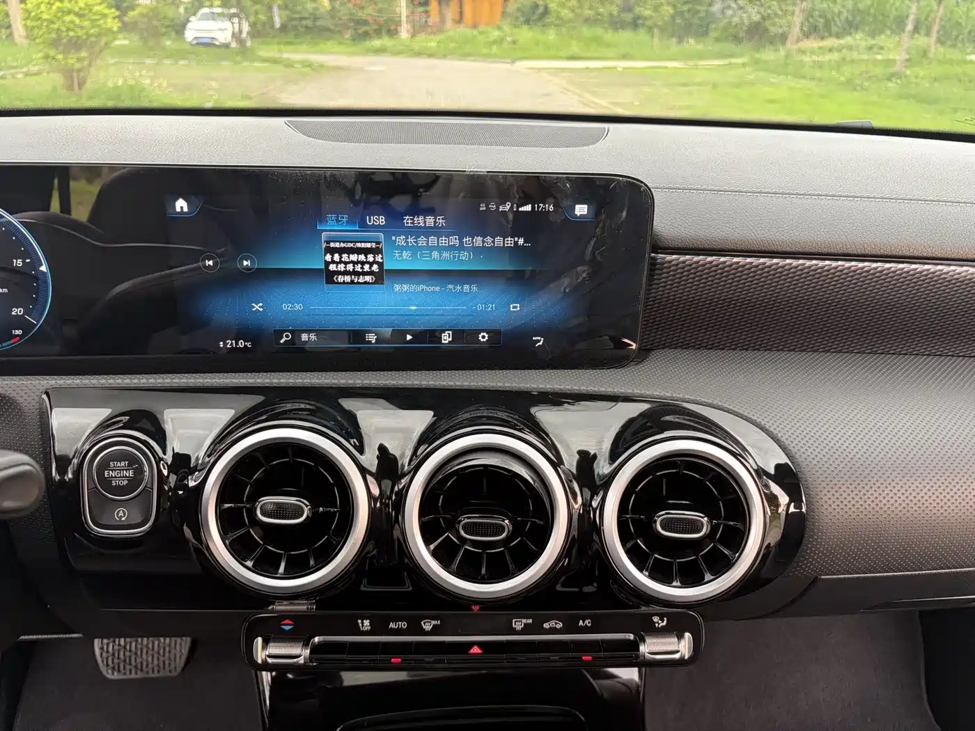 Mercedes-Benz A-Class 2020 A 200 L Sport Sedan фото 14