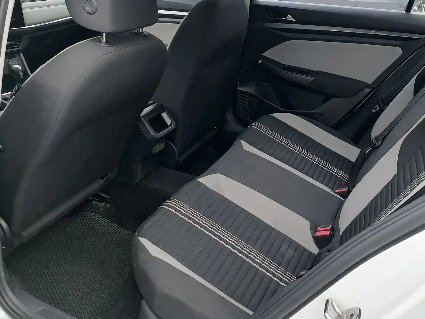 Volkswagen Bora 2023 200TSI DSG Yuexing Edition фото 5