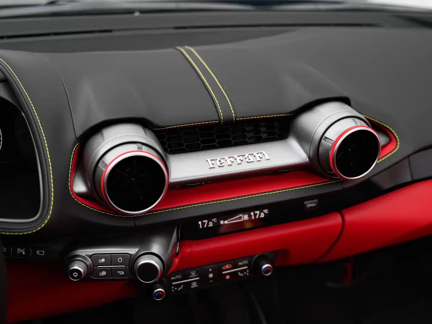 Ferrari 812 2021 2020 6.5L GTS