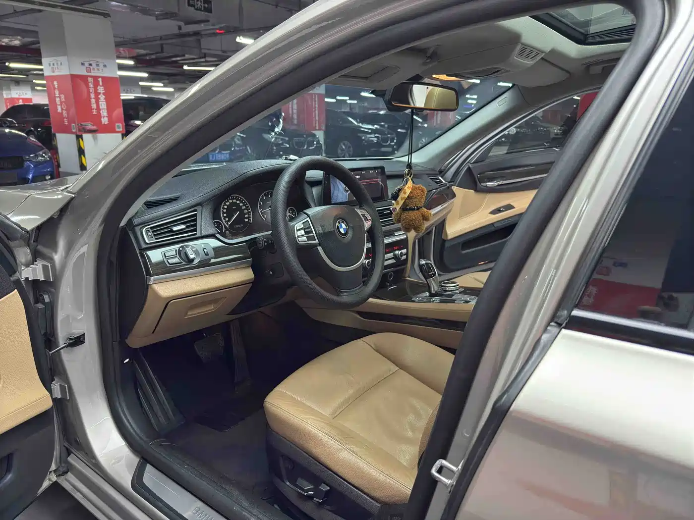 BMW 7 Series 2009 Model 740Li Leading Edition фото 10