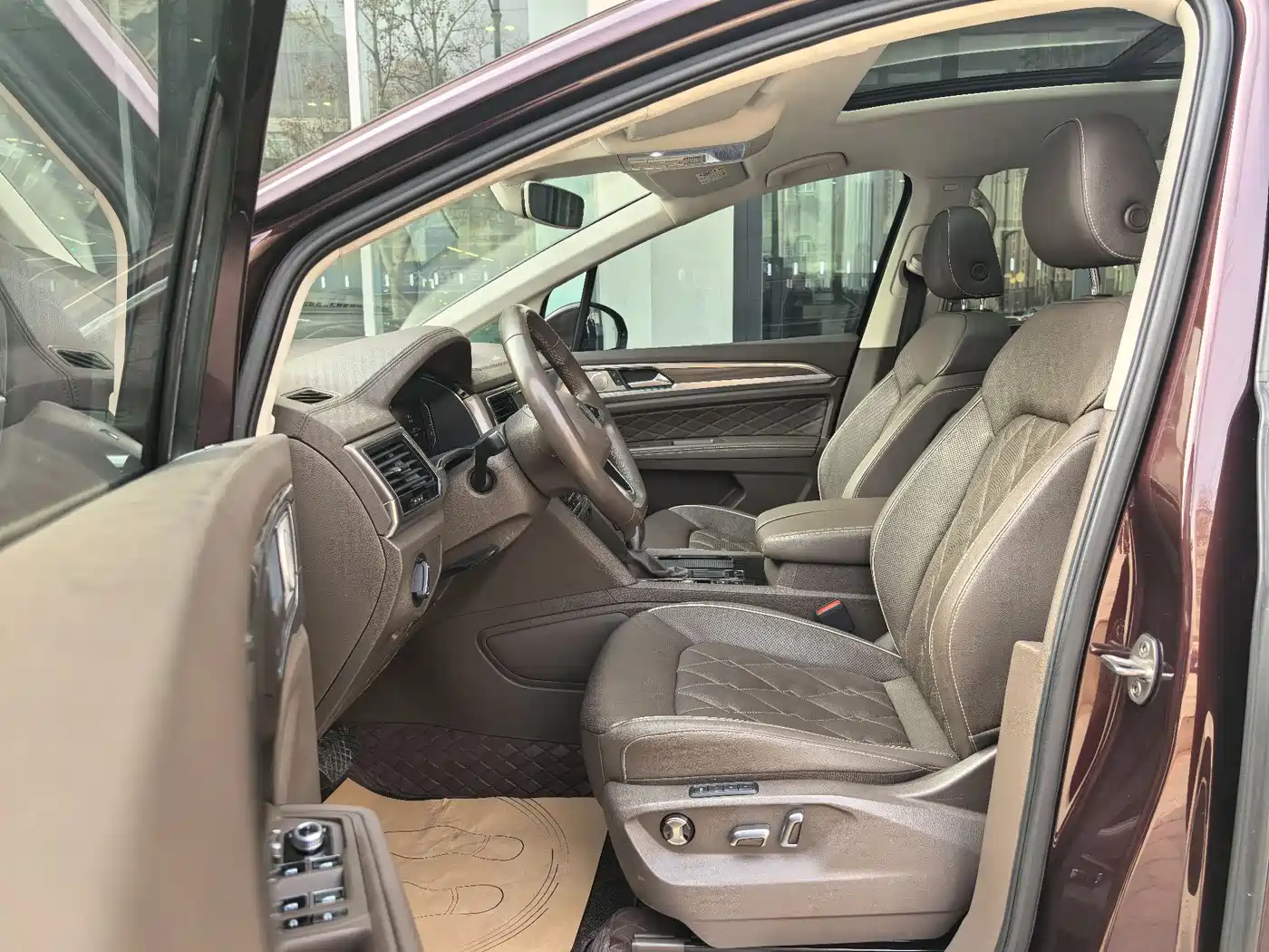 Volkswagen Viloran 2020 380TSI Premium фото 7