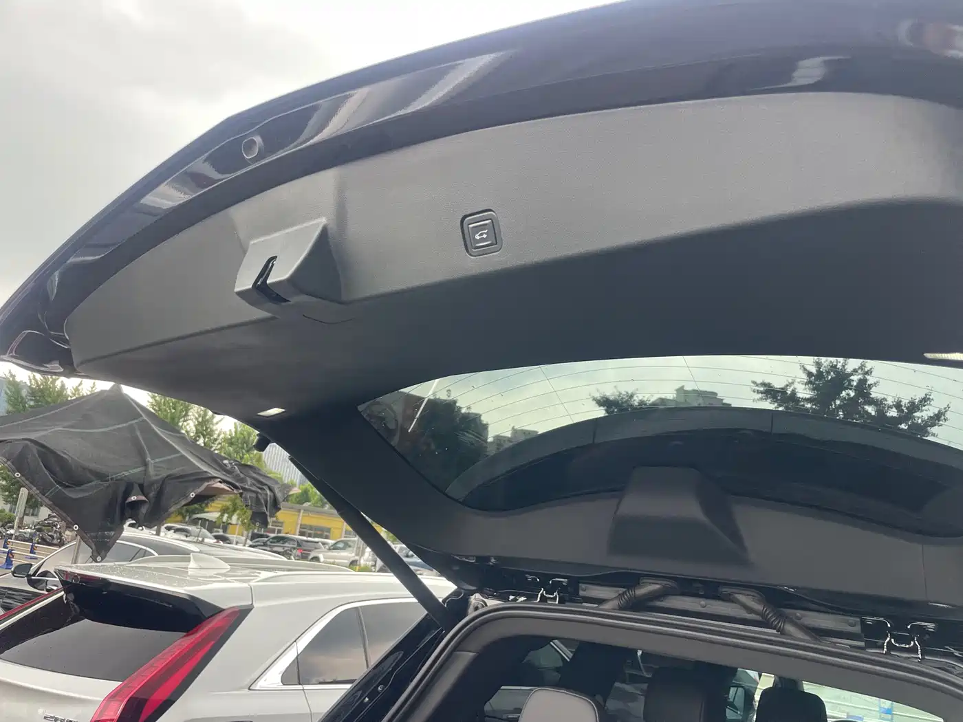 Cadillac XT6 2020 2020 Facelift 28T 6-Seater 4WD Leading Sport Edition