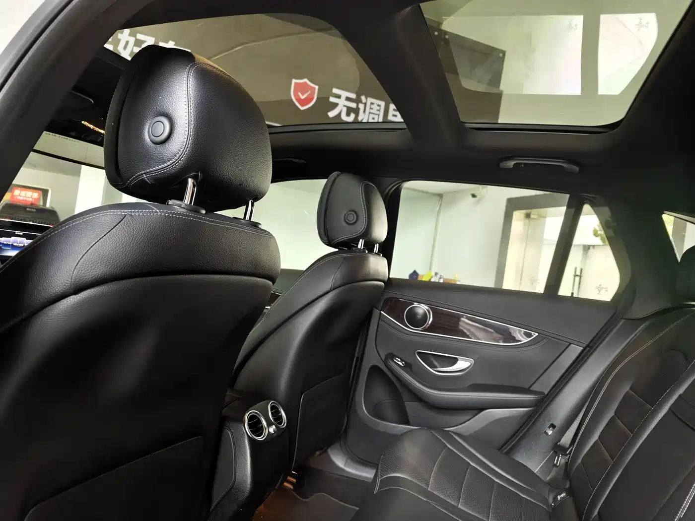 Mercedes-Benz GLC 2016 GLC 260 4MATIC Luxury фото 14