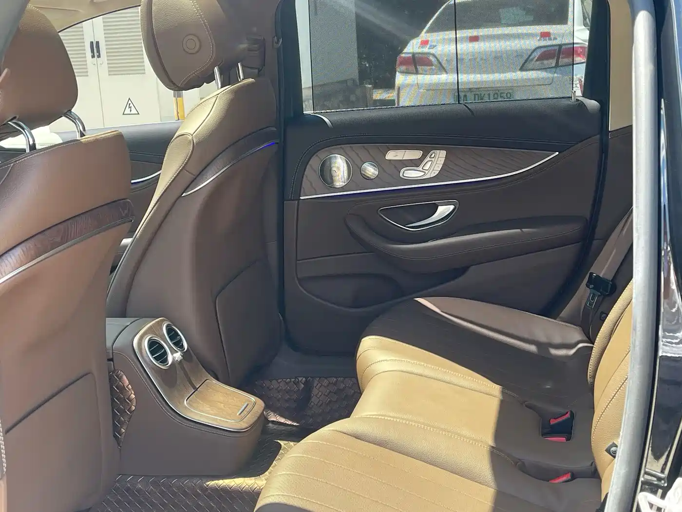 Mercedes-Benz E-Class 2021 E 300 L Luxury фото 8