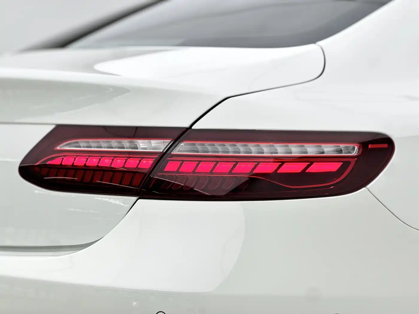 Mercedes-Benz E-Class (Import) 2023 E 300 Coupe фото 14