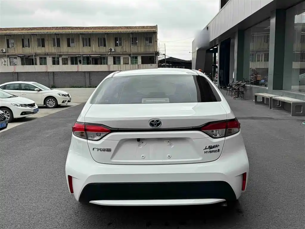 Toyota Levin 2021 Dual Hybrid 1.8H E-CVT Leading Edition фото 12