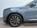 Photo 14 - Lincoln Aviator