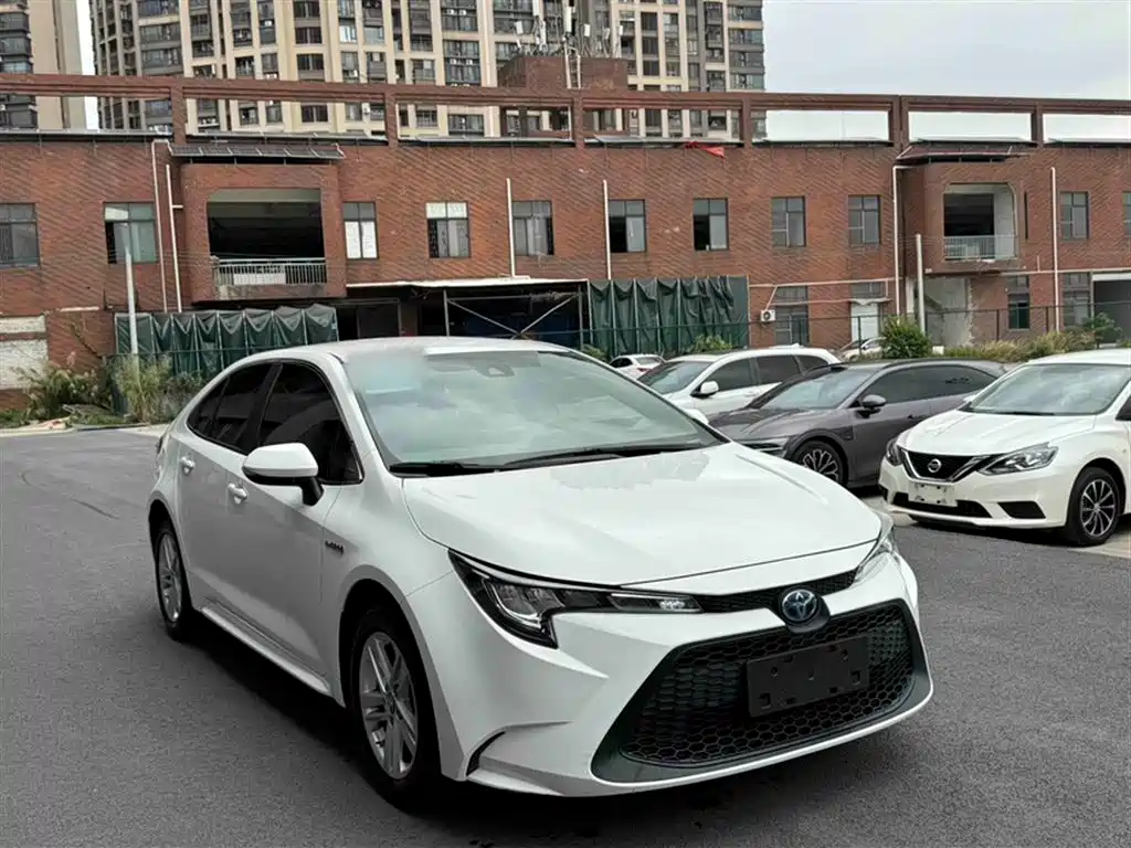 Toyota Levin 2021 Dual Hybrid 1.8H E-CVT Leading Edition фото 8