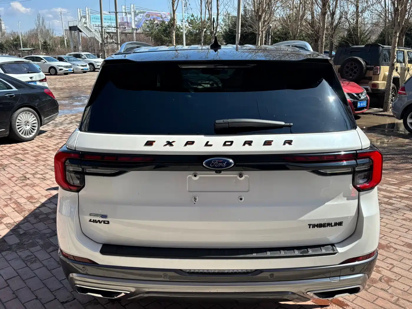 FORD EXPLORER