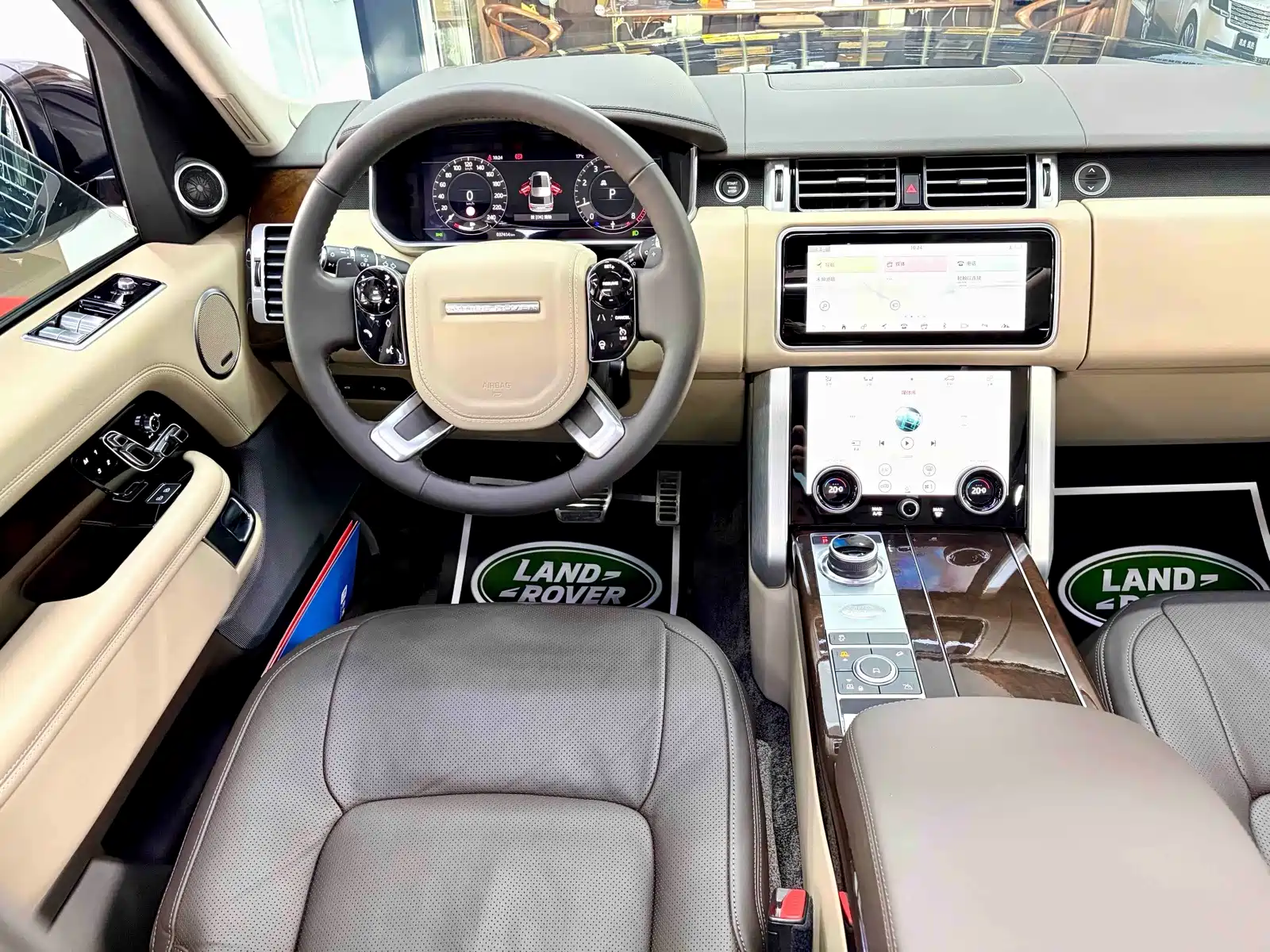 Фото 11 - Land Rover Range Rover