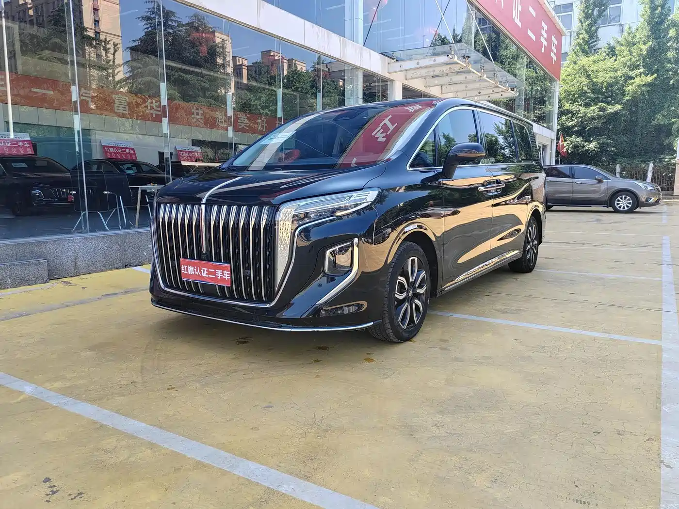 Hongqi HQ9 2023 2023 2.0T Smart Connect Flag Enjoy Edition