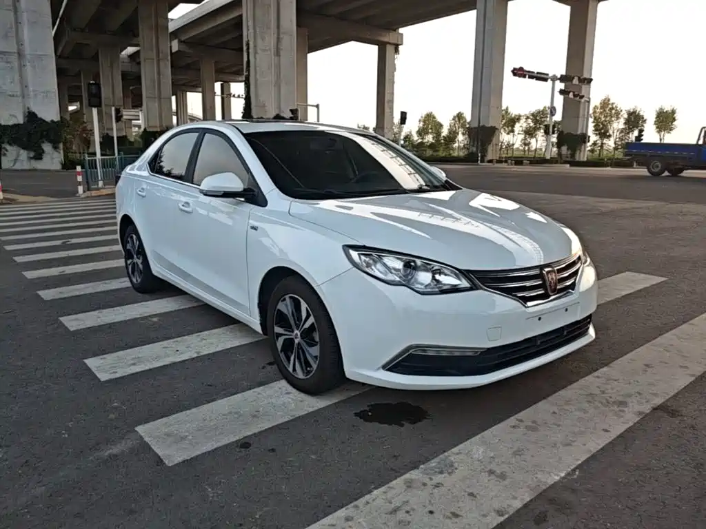 Фото 4 - Roewe 360