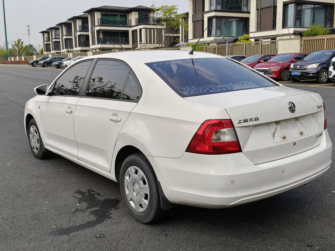 Škoda Rapid 2015 1.6L Manual Joy Selection фото 11