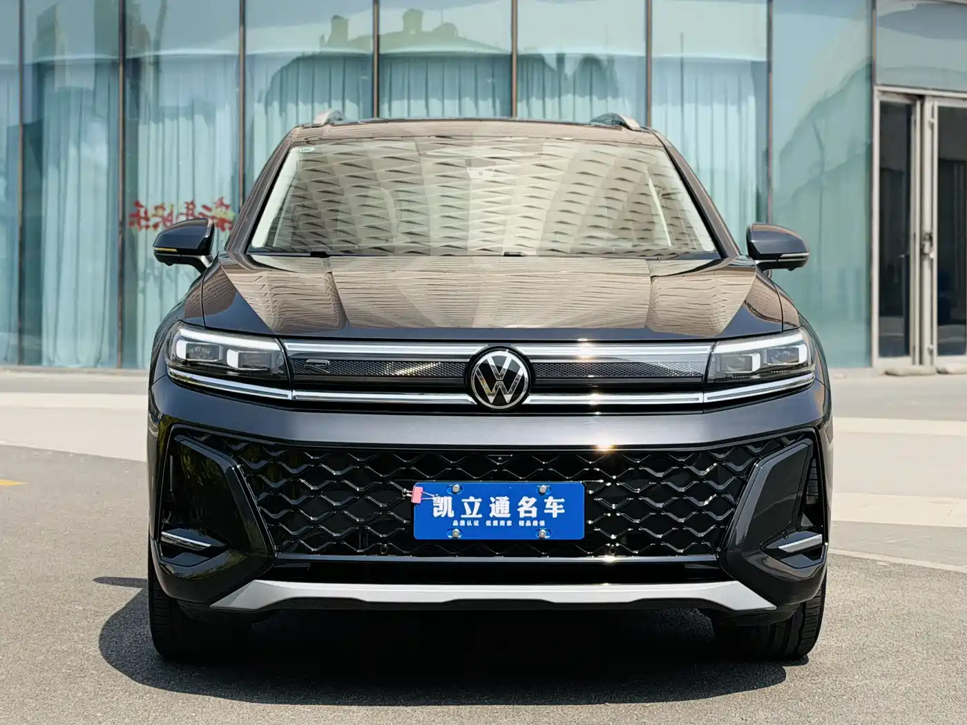 Volkswagen Talagon 2025 450TSI R-Line 6-Seater фото 2