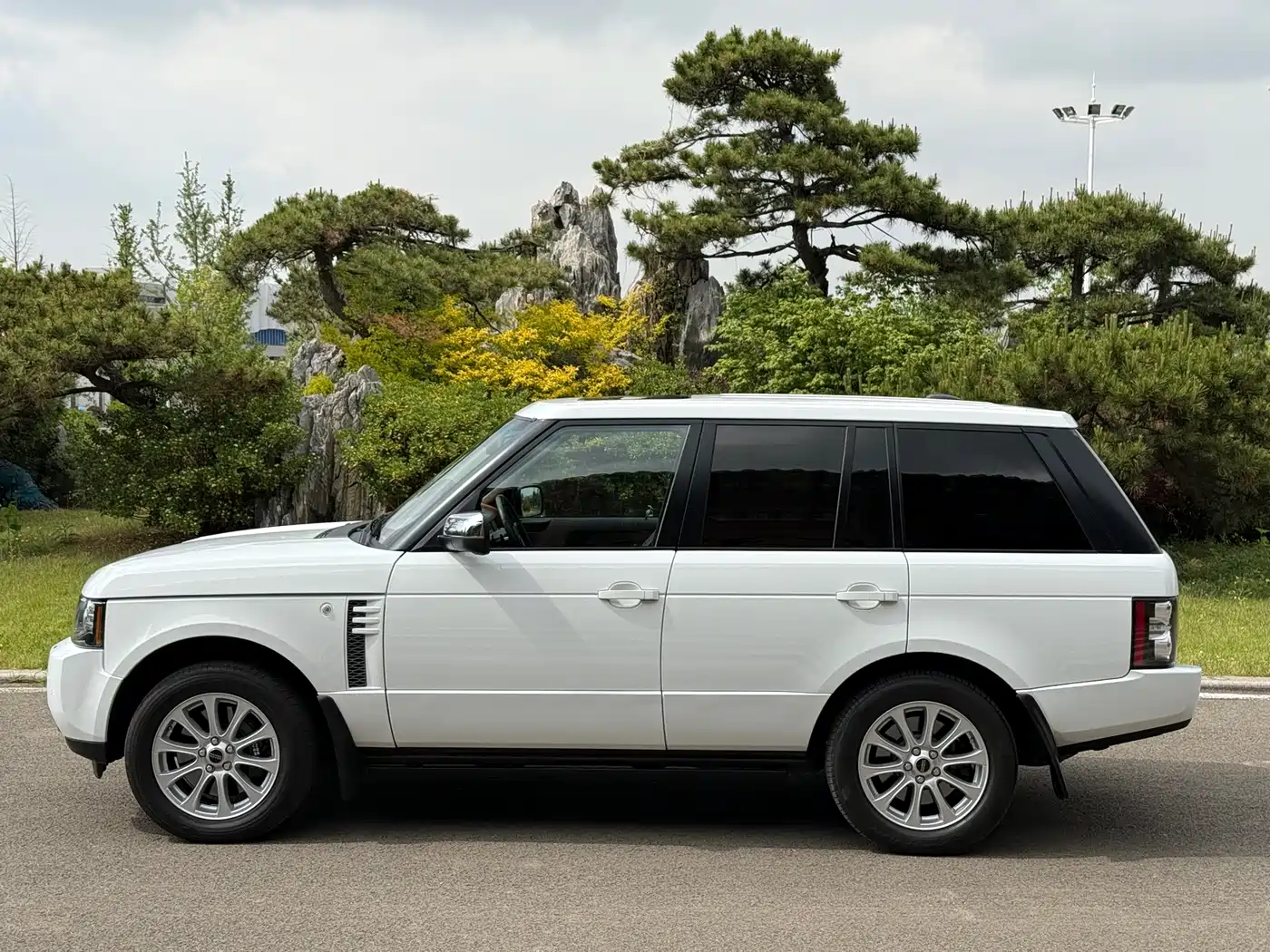 Land Rover Range Rover 2012 4.4 TDV8 фото 40