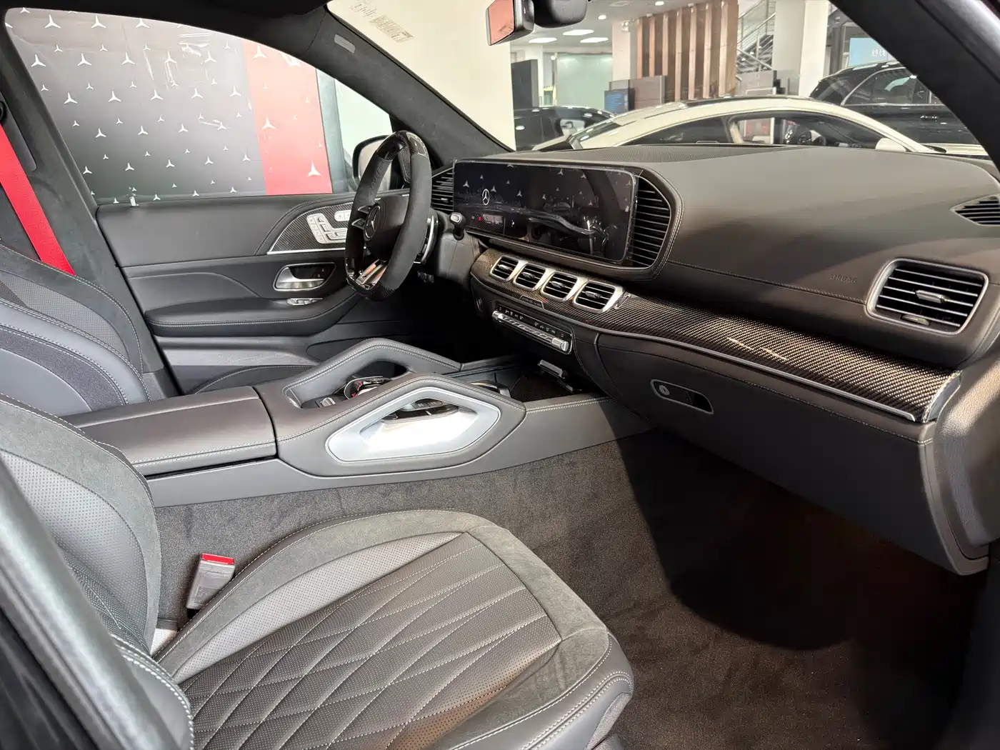 MERCEDES-BENZ GLS AMG