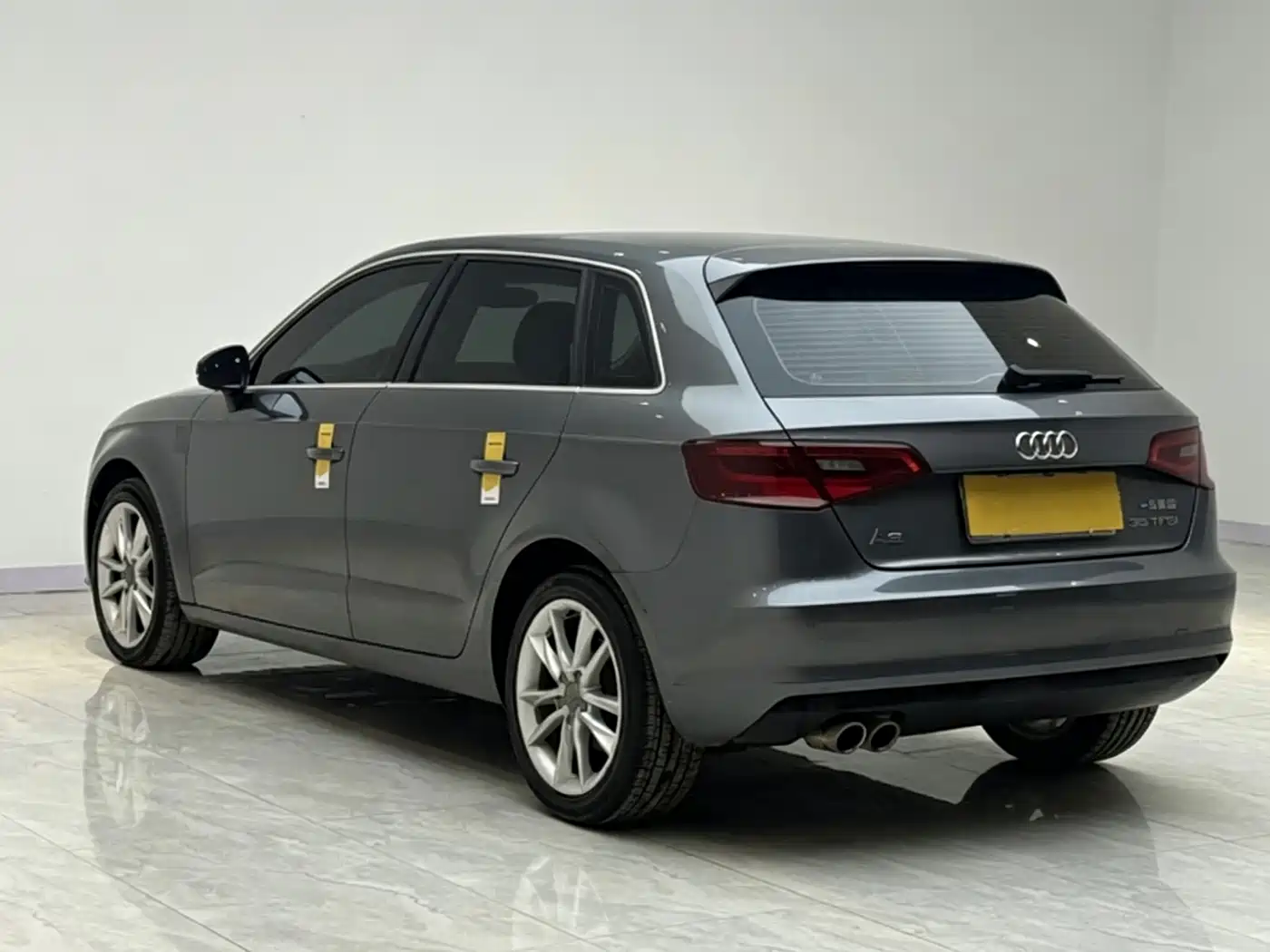 Audi A3 2014 Sportback 35 TFSI Automatic Comfort фото 5