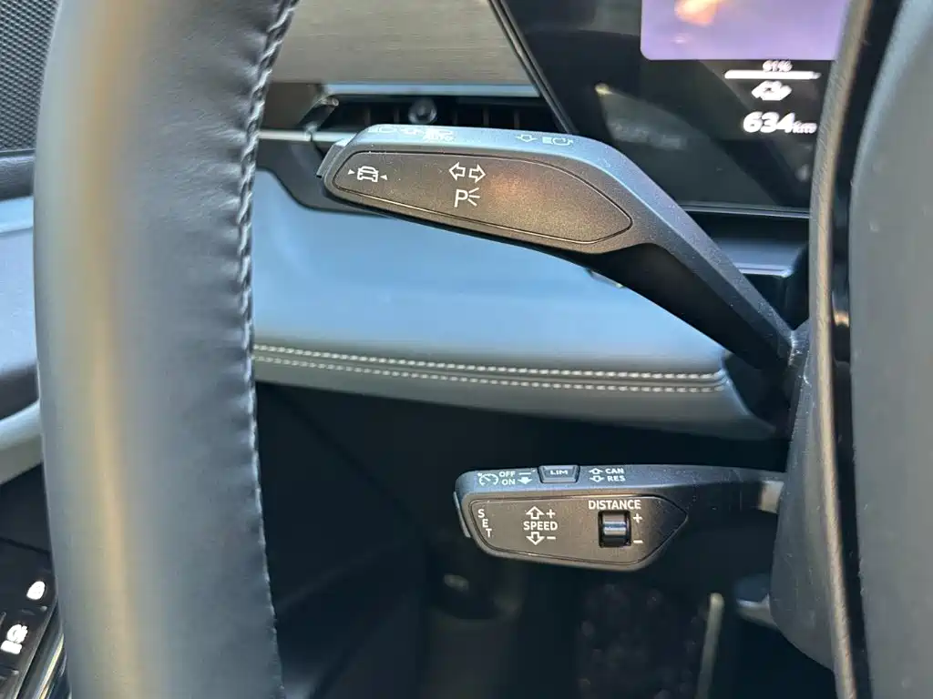 Photo 23 - Audi Q6L e-tron