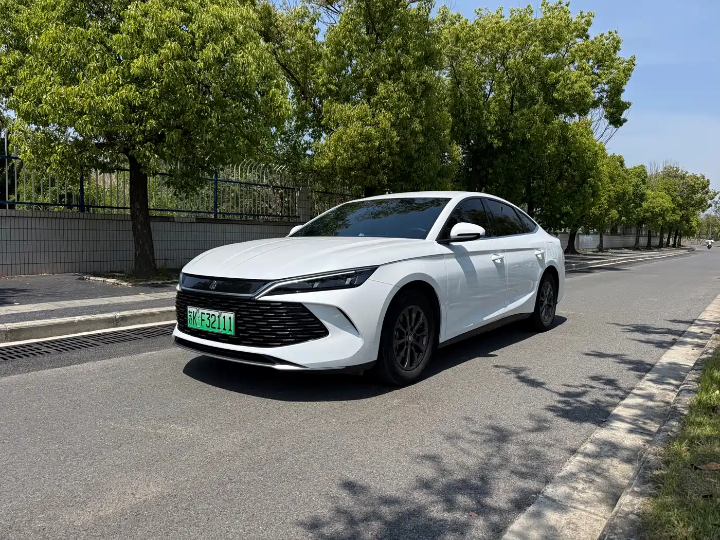 BYD Qin L 2024 DM-i 80KM Leading Edition