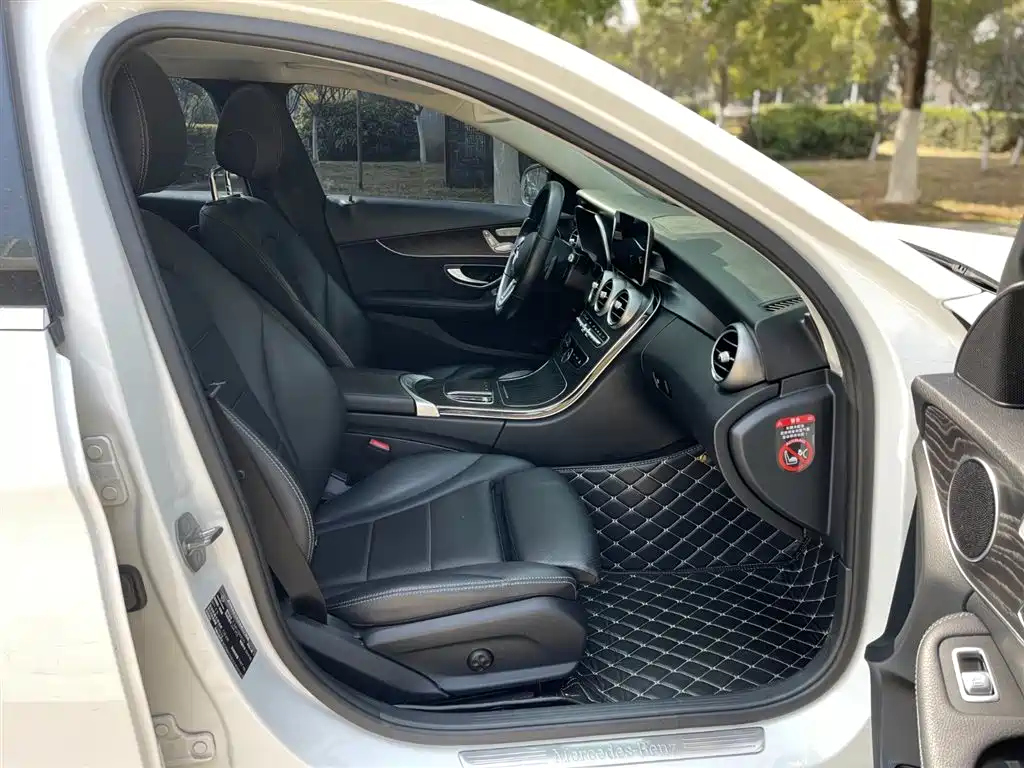 Mercedes-Benz C-Class (Import) 2019 C 260 Estate фото 17
