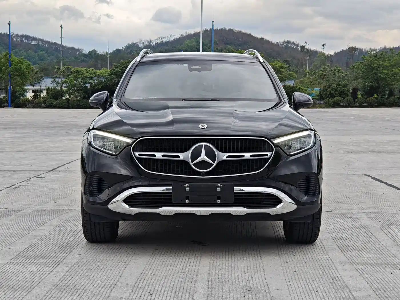 Mercedes-Benz GLC 2024 GLC 260 L 4MATIC Dynamic 5-seater фото 4