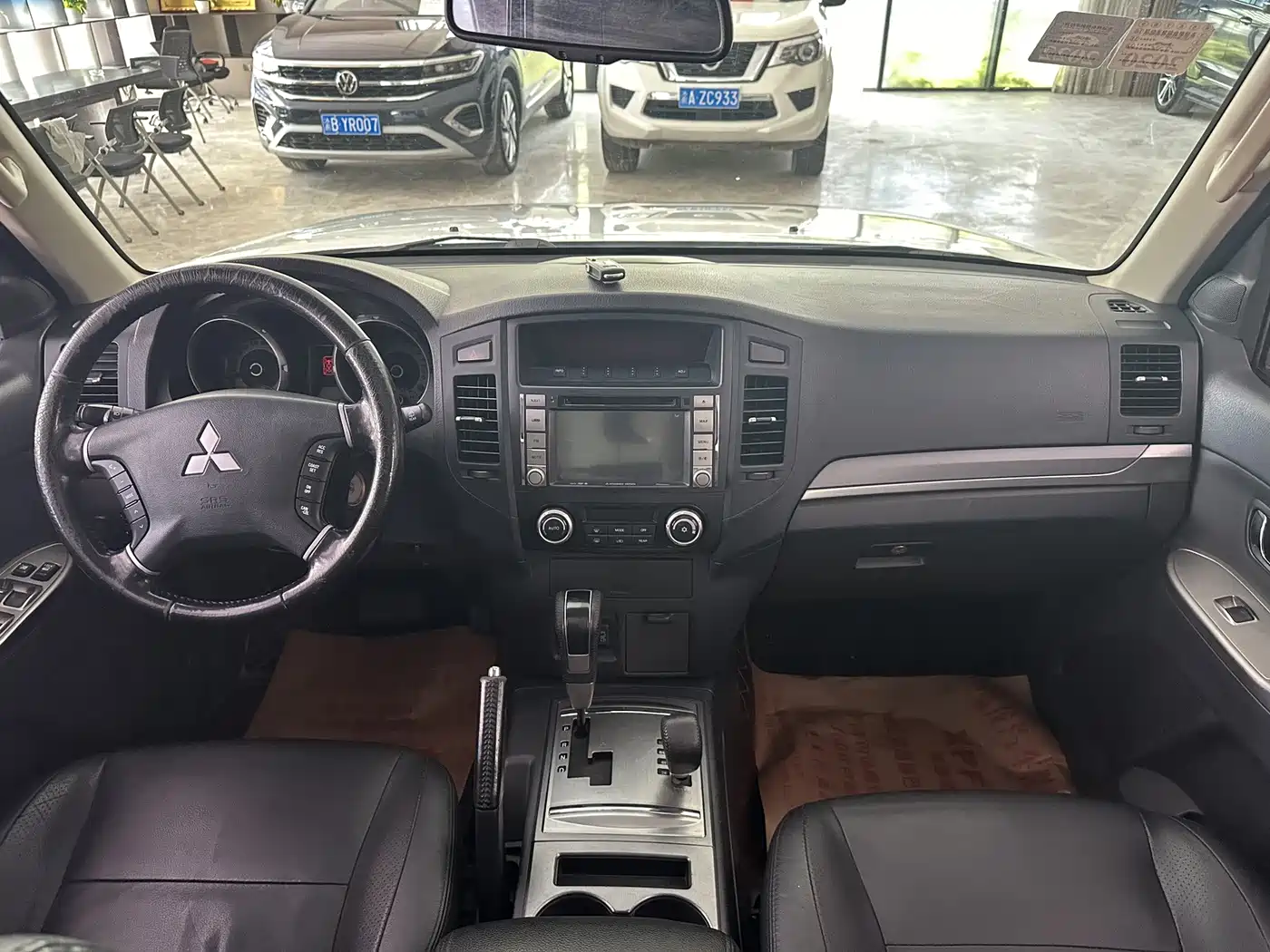 Mitsubishi Pajero (Import) 2012 3.0L Elite Plus Edition фото 11