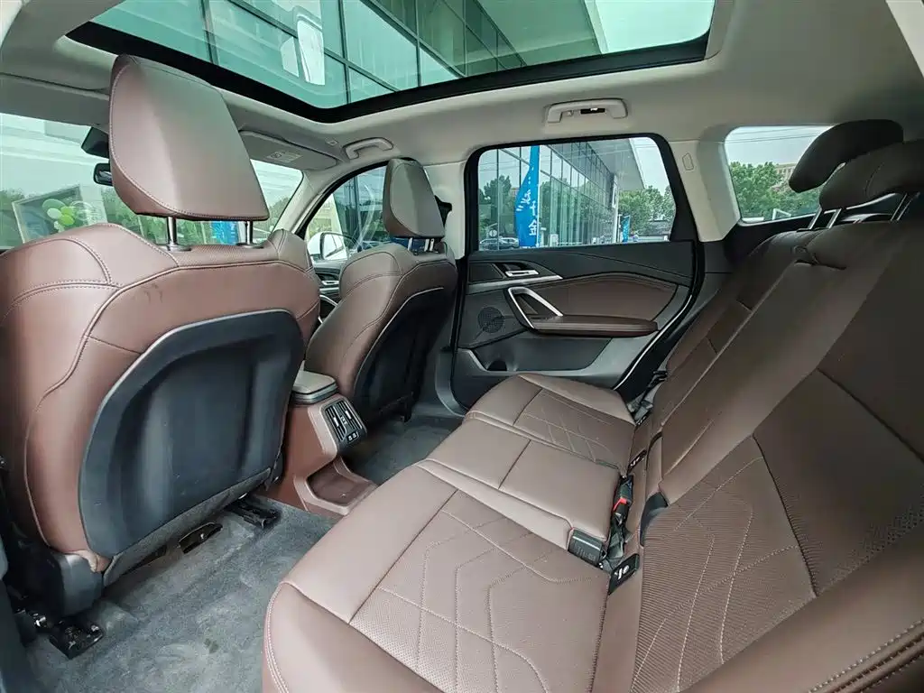 BMW iX1 2025 eDrive25L M Sport Package фото 19
