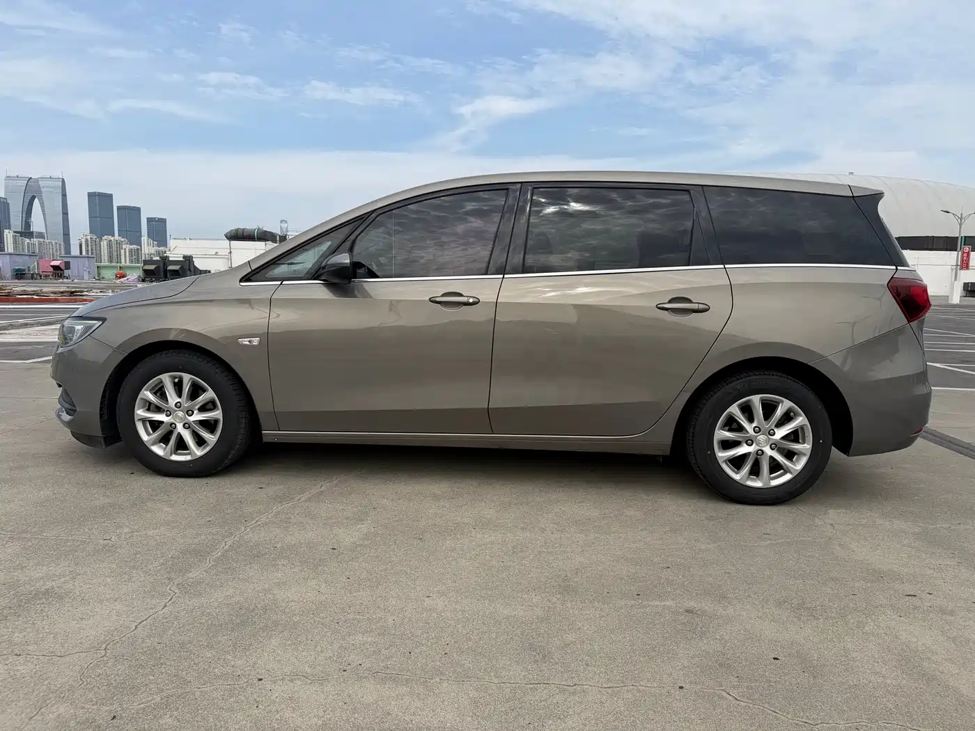 Buick GL6 2018 18T 6-Seater Luxury фото 4