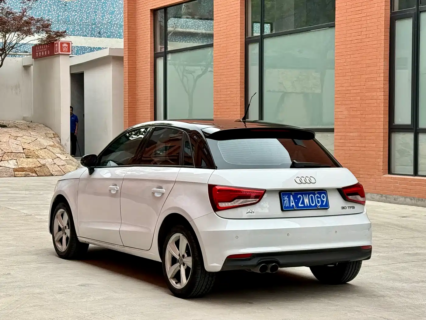 Audi A1 2016 30 TFSI Sportback Design Style Edition фото 6