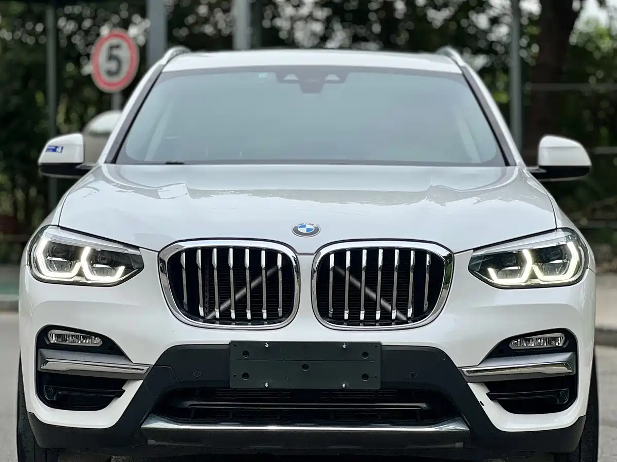 Фото 2 - BMW X3