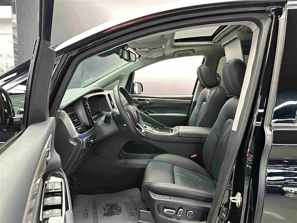 GAC Trumpchi Trumpchi M8 2021 Leading Show Series 390T Ultimate Edition фото 3