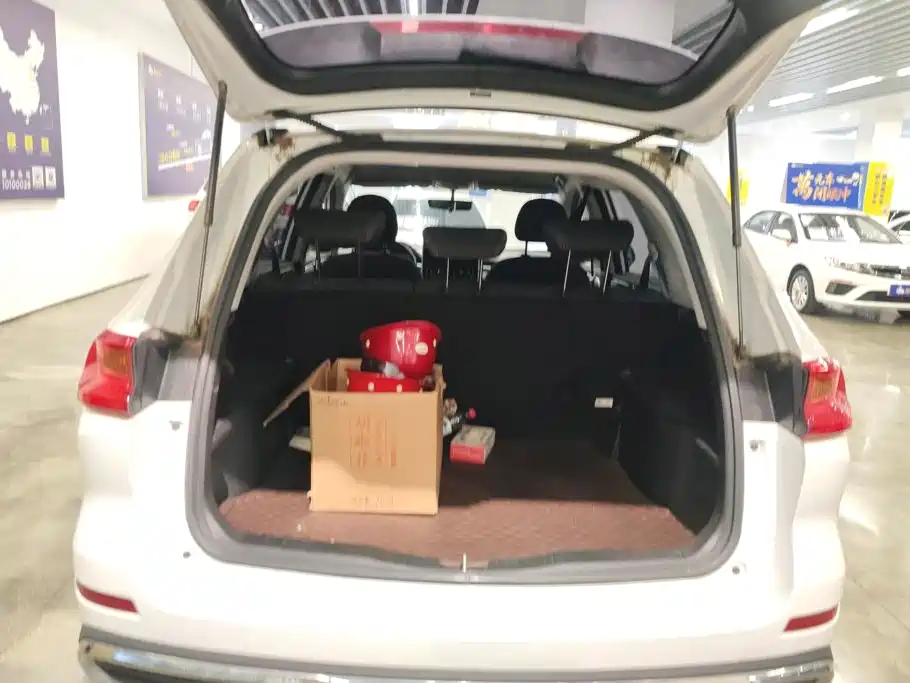 Photo 4 - Haval M6