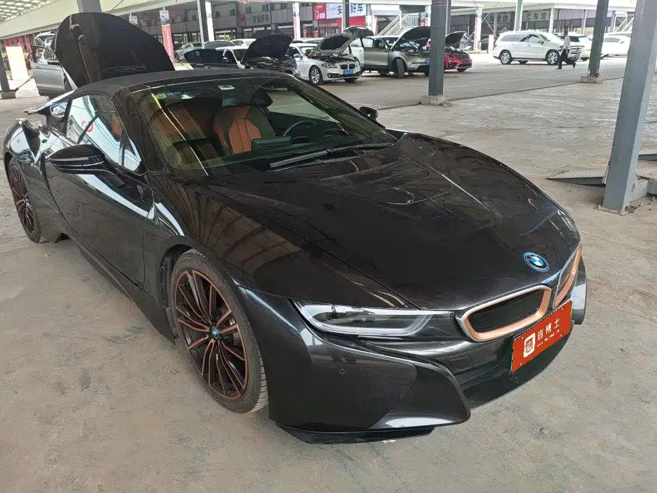 BMW i8 2019 Convertible Sports Car фото 2