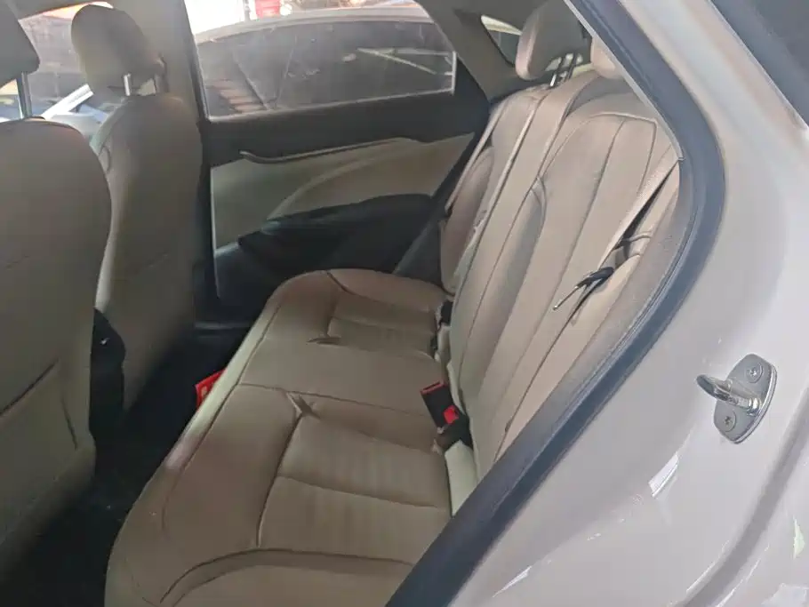 Фото 11 - Buick Excelle