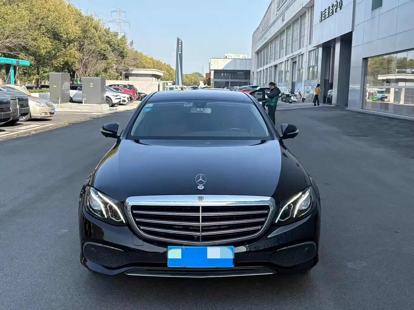 MERCEDES-BENZ E CLASS