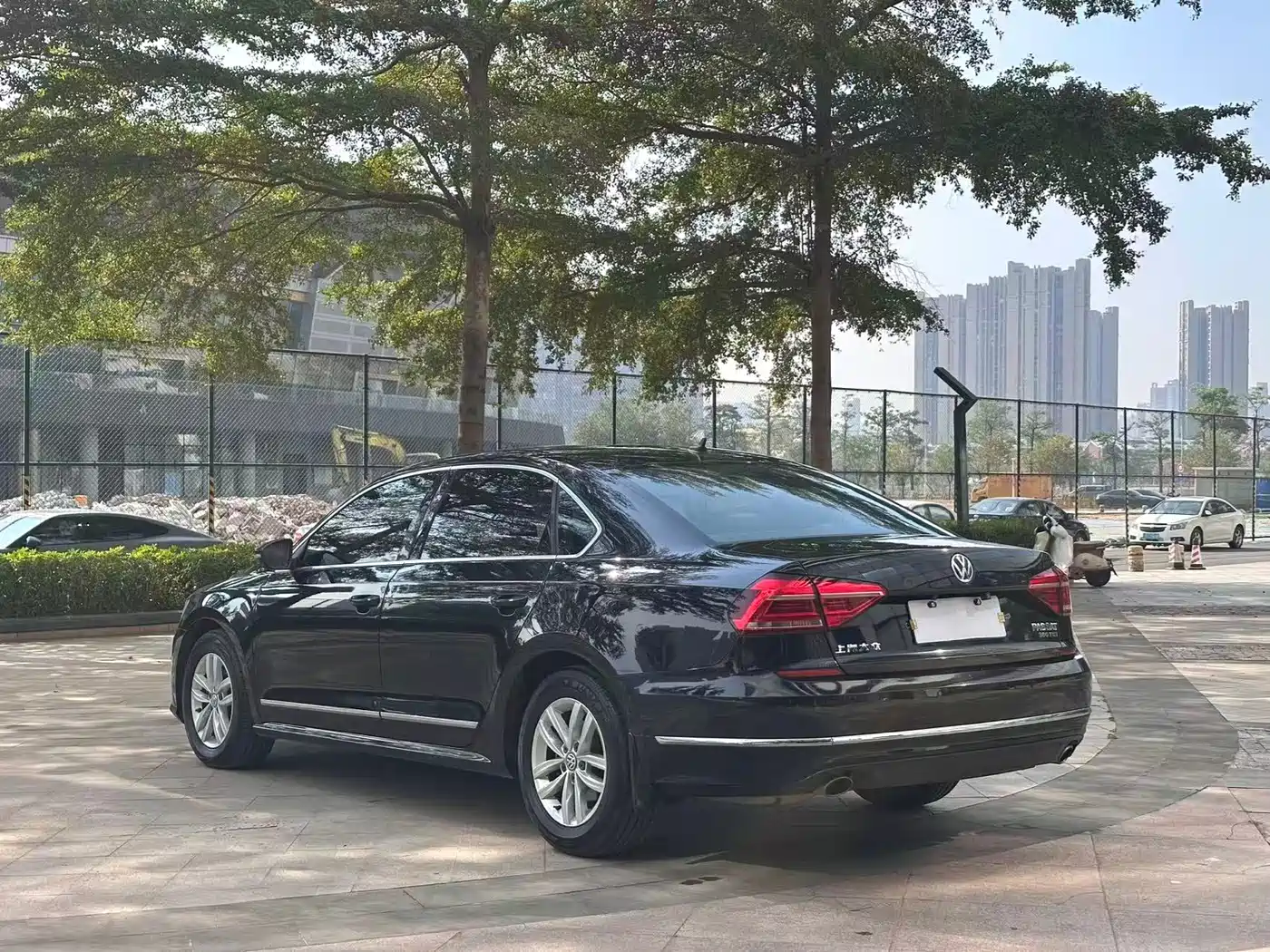 Volkswagen Passat 2016 330TSI DSG Honor Edition фото 16