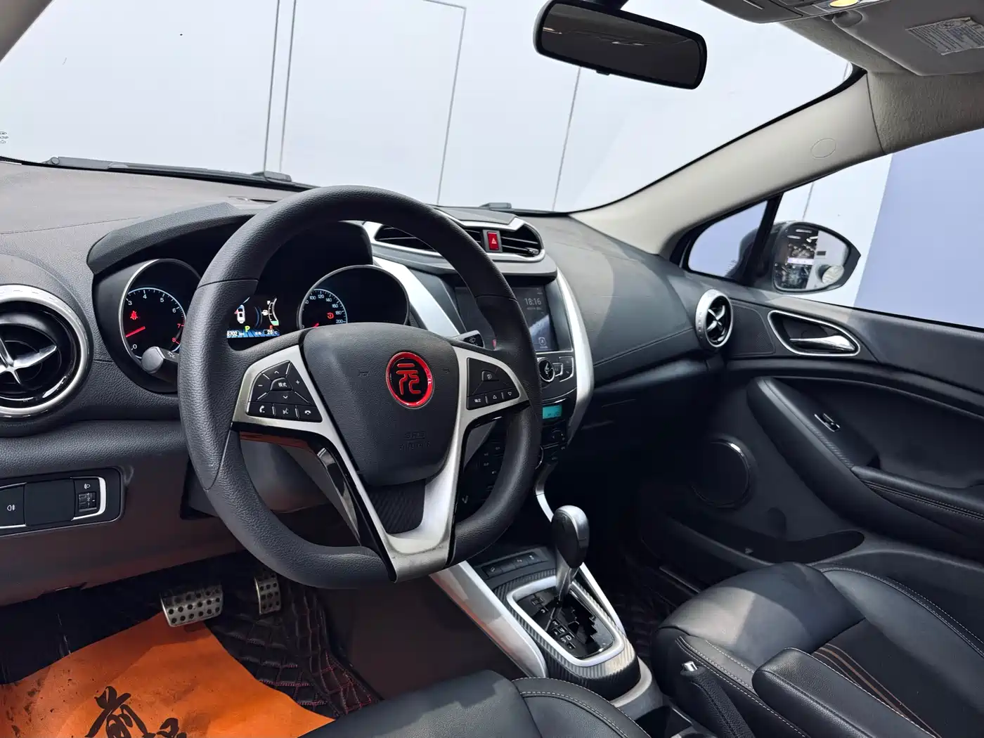 BYD Yuan 2017 1.5L Auto Cool Connect фото 8