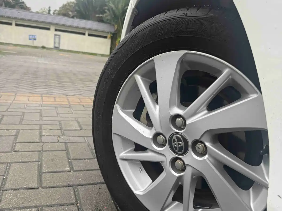 Toyota YARiS L Zhi Xuan 2017 1.5G CVT Speed Sunroof Upgrade Edition фото 20