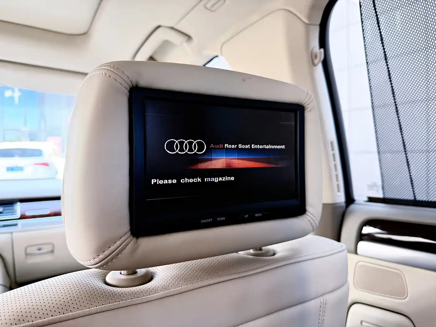 Audi A8 2008 A8L 4.2 FSI Prestige фото 47
